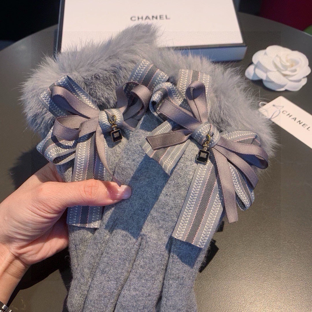 Chan Autumn and winter lazy rabbit fur wool gloves