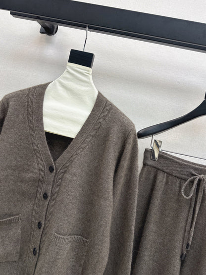 Loro New wool suit