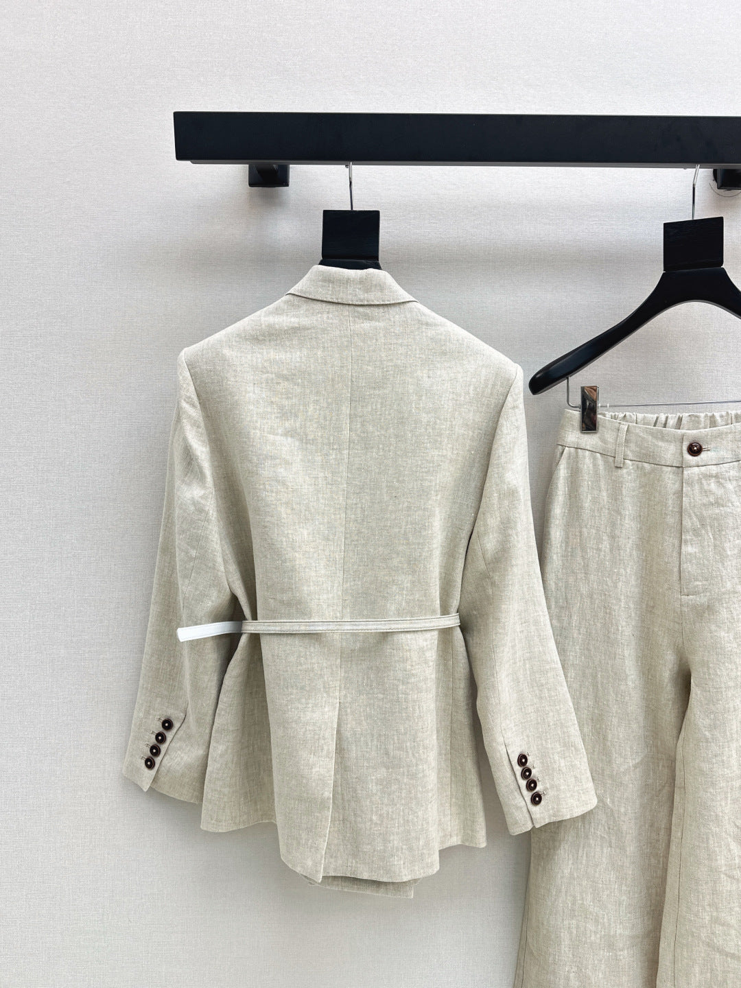 Loro New linen suit