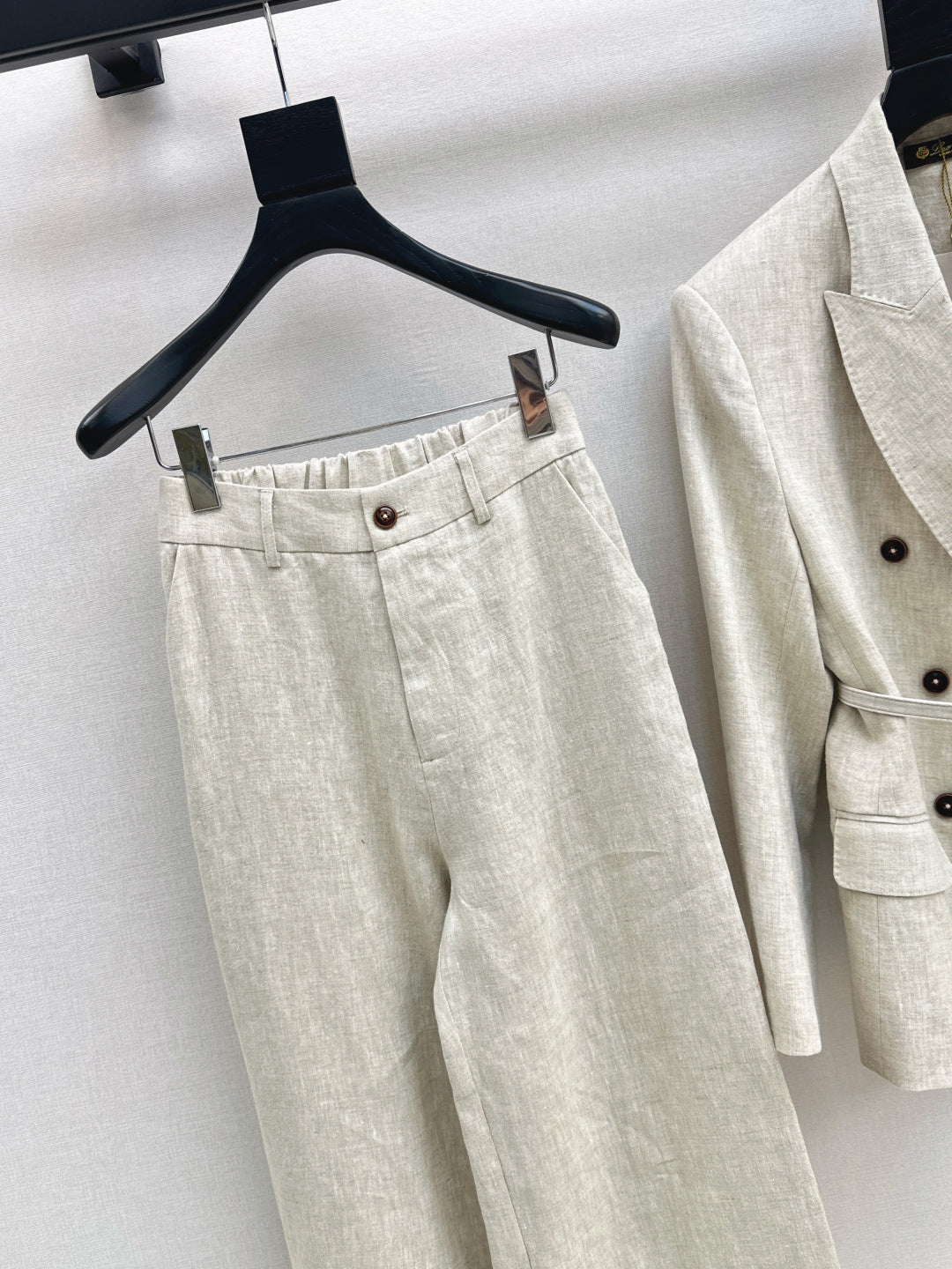 Loro New linen suit