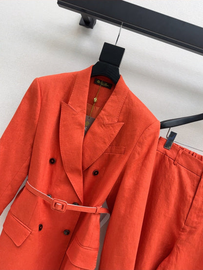 Loro New linen suit