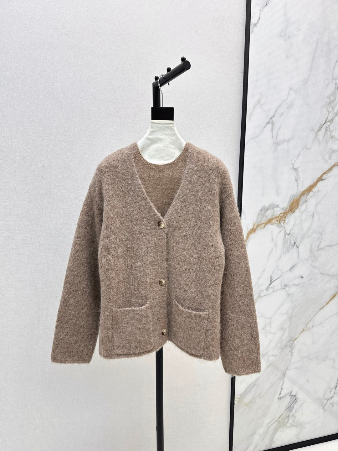 Loro New V-neck jacket