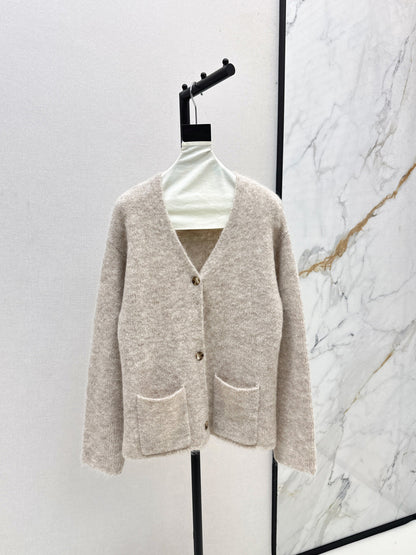 Loro New V-neck jacket