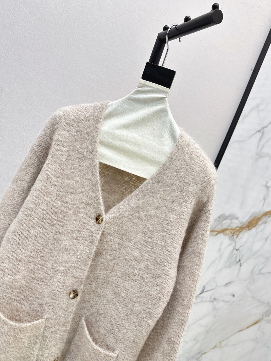 Loro New V-neck jacket