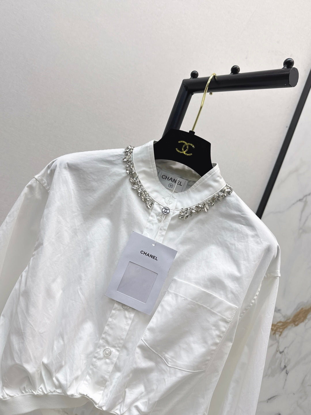 Chan NEW short shirt