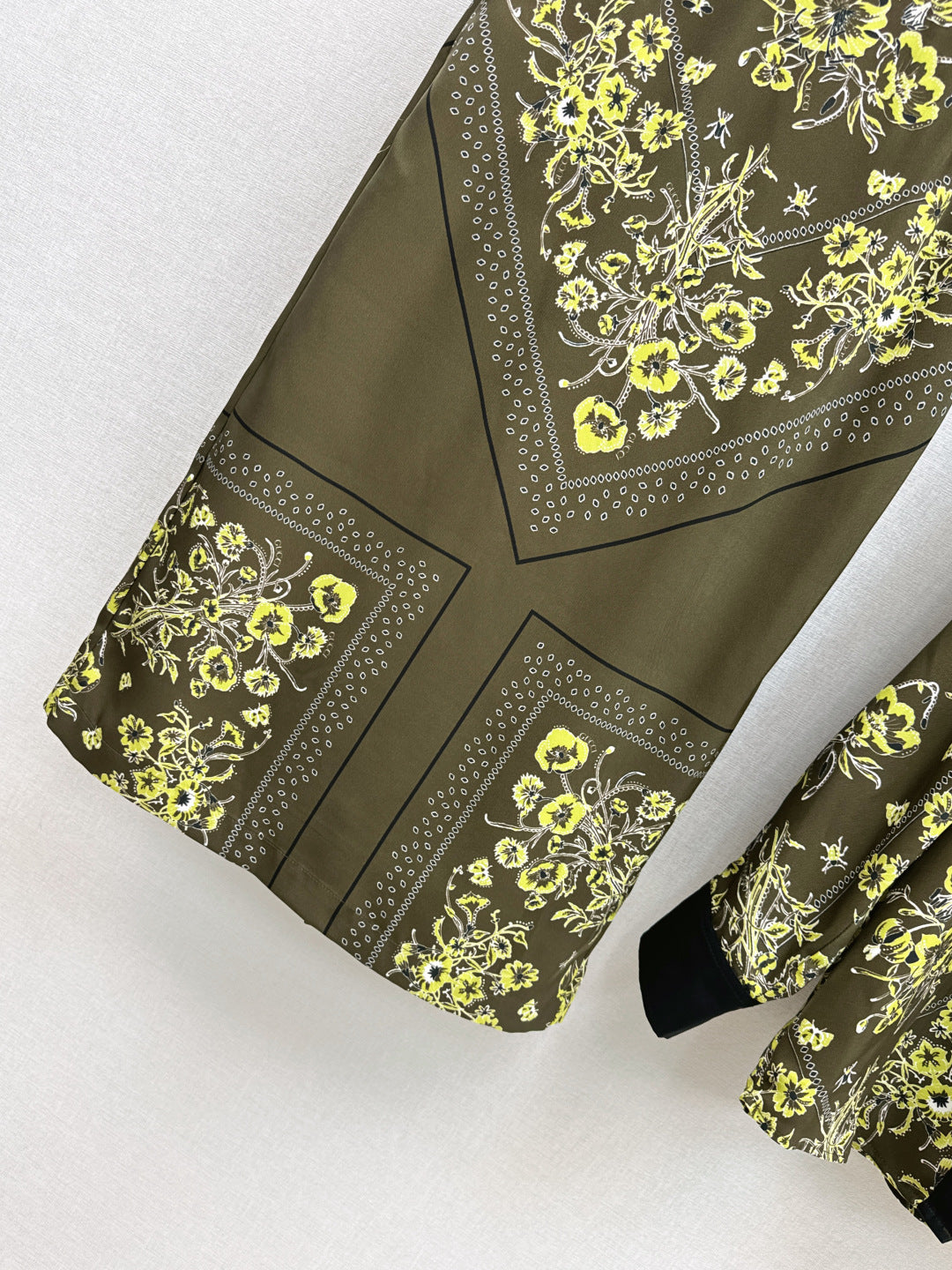 Guc NEW Hip skirt