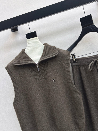 Herm NEW wool suit