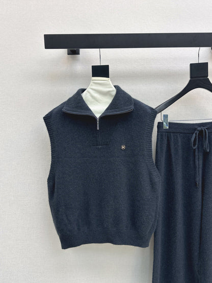Herm NEW wool suit