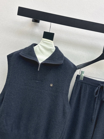 Herm NEW wool suit