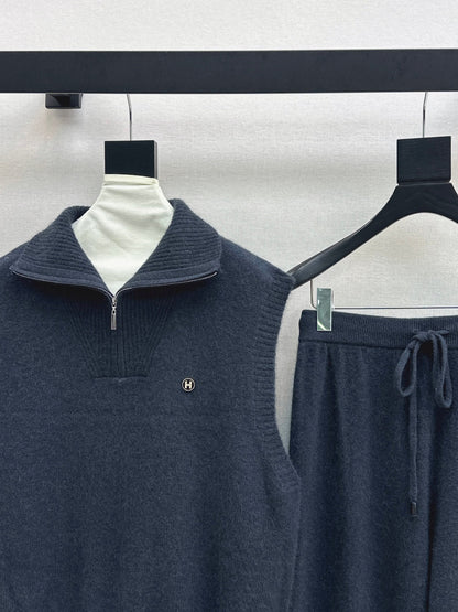 Herm NEW wool suit