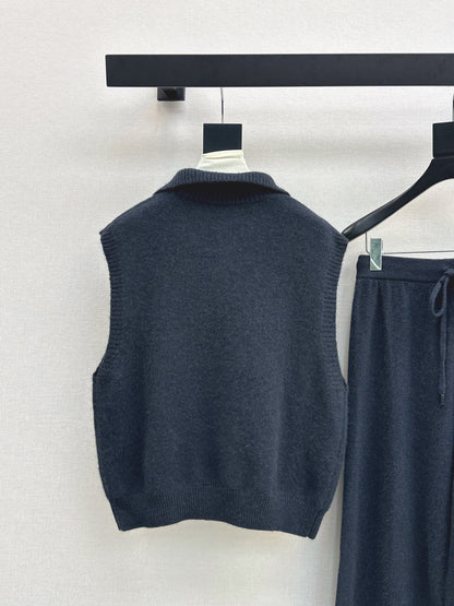 Herm NEW wool suit