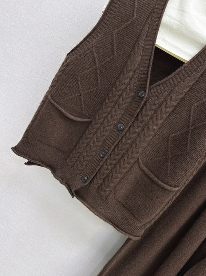 Max NEW wool suit