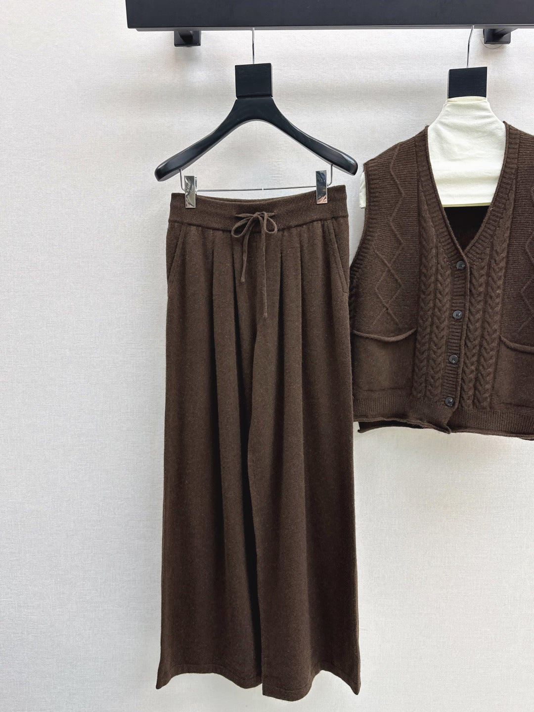 Max NEW wool suit