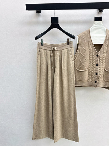 Max NEW wool suit