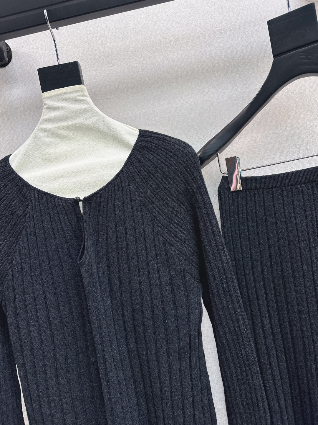 Loro NEW wool suit