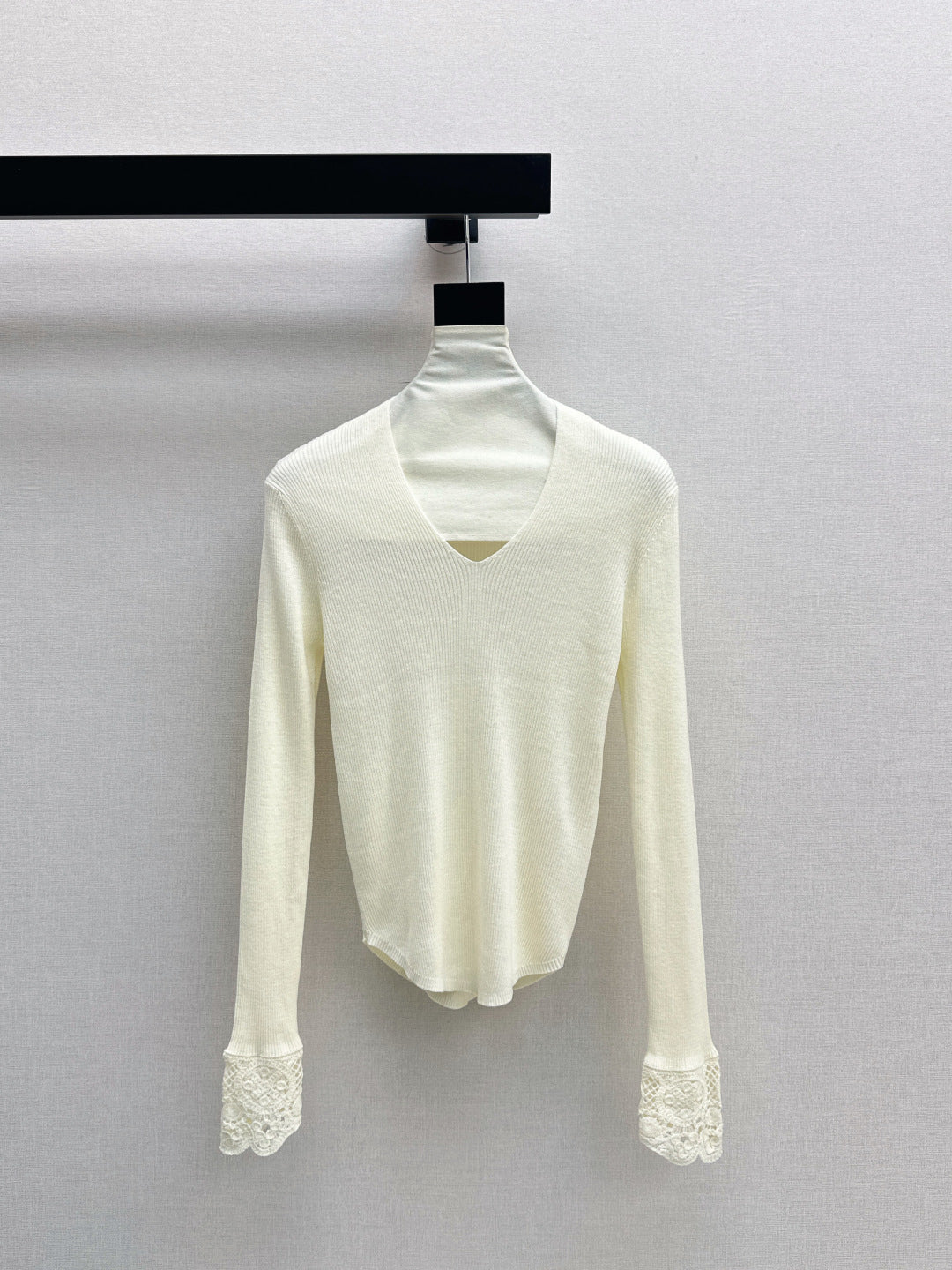 Miu NEW base sweater