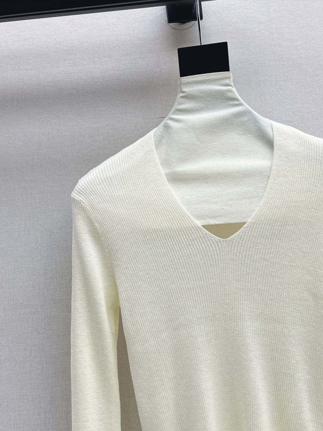 Miu NEW base sweater