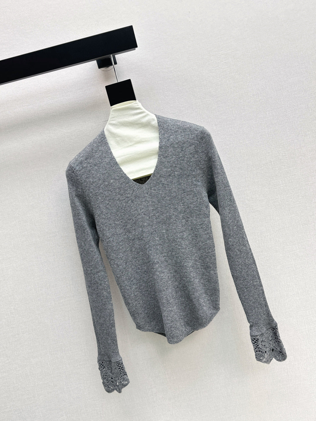 Miu NEW base sweater