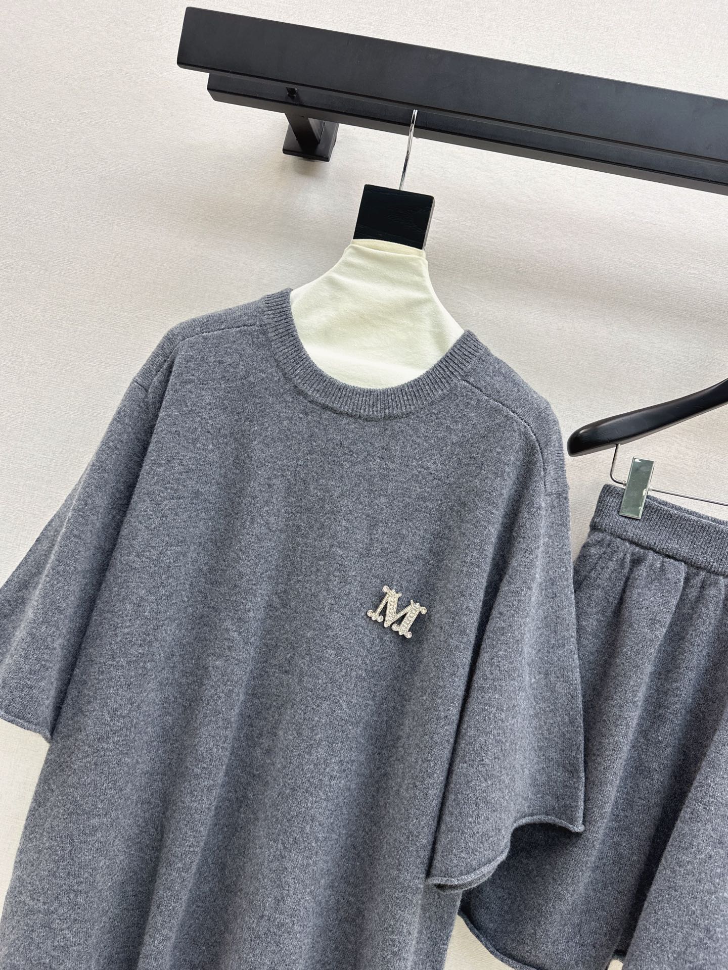 Max NEW wool suit
