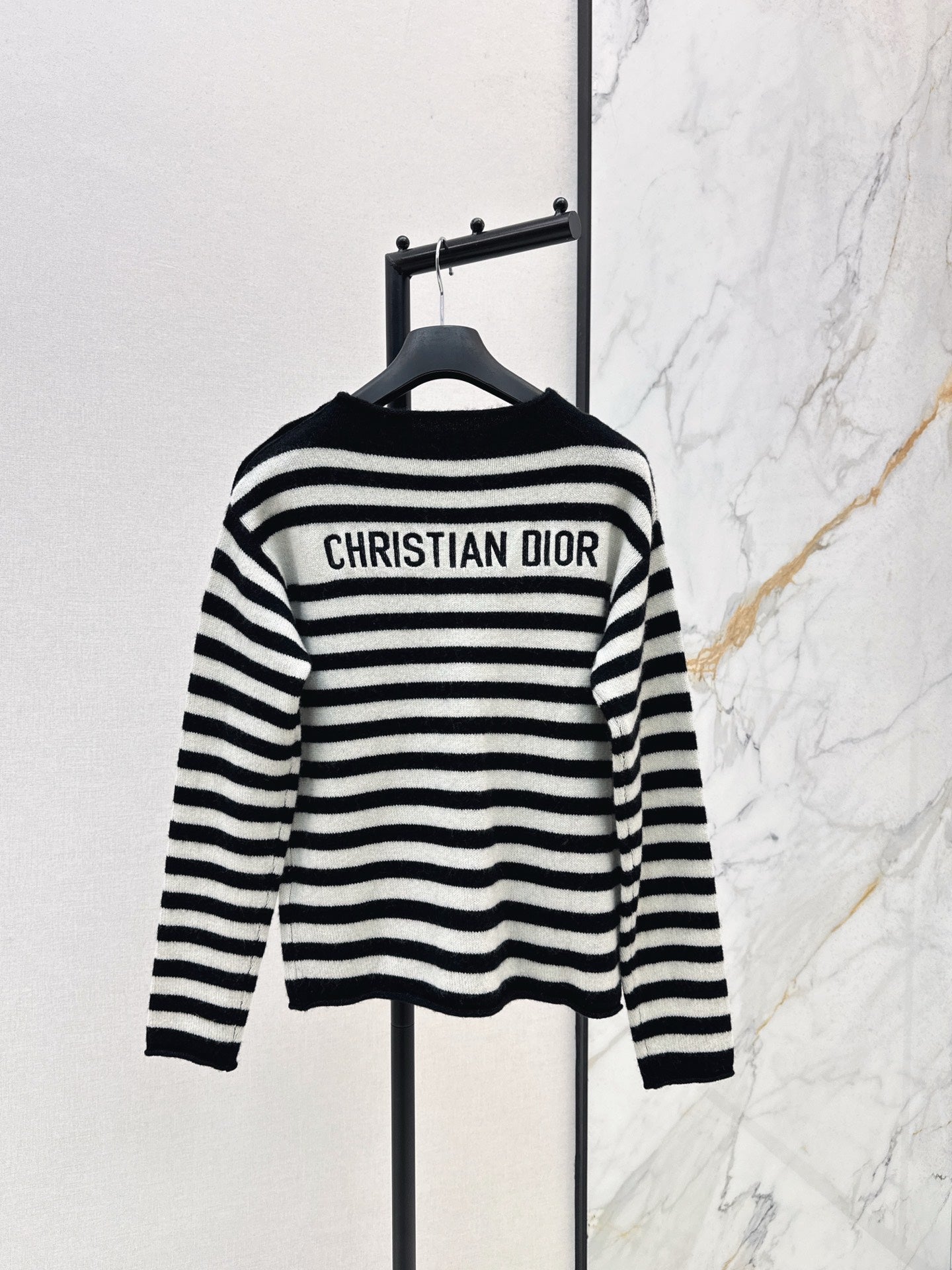 CD  NEW  cashmere sweater