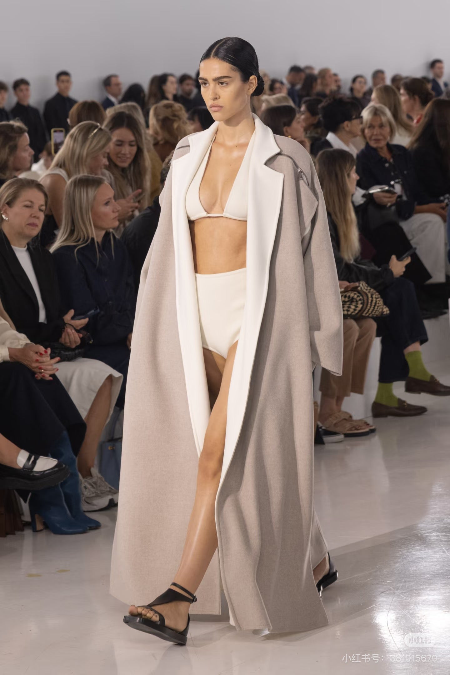 Max NEW wool coat