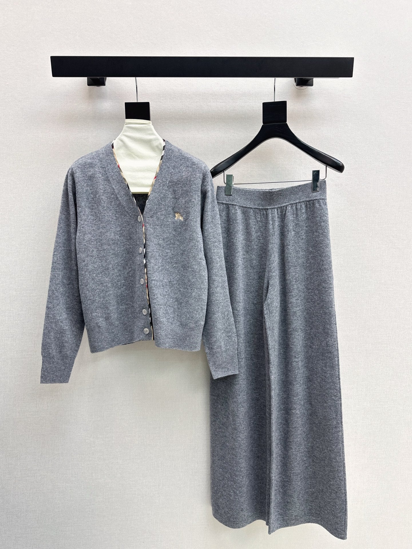 Brun NEW wool suit