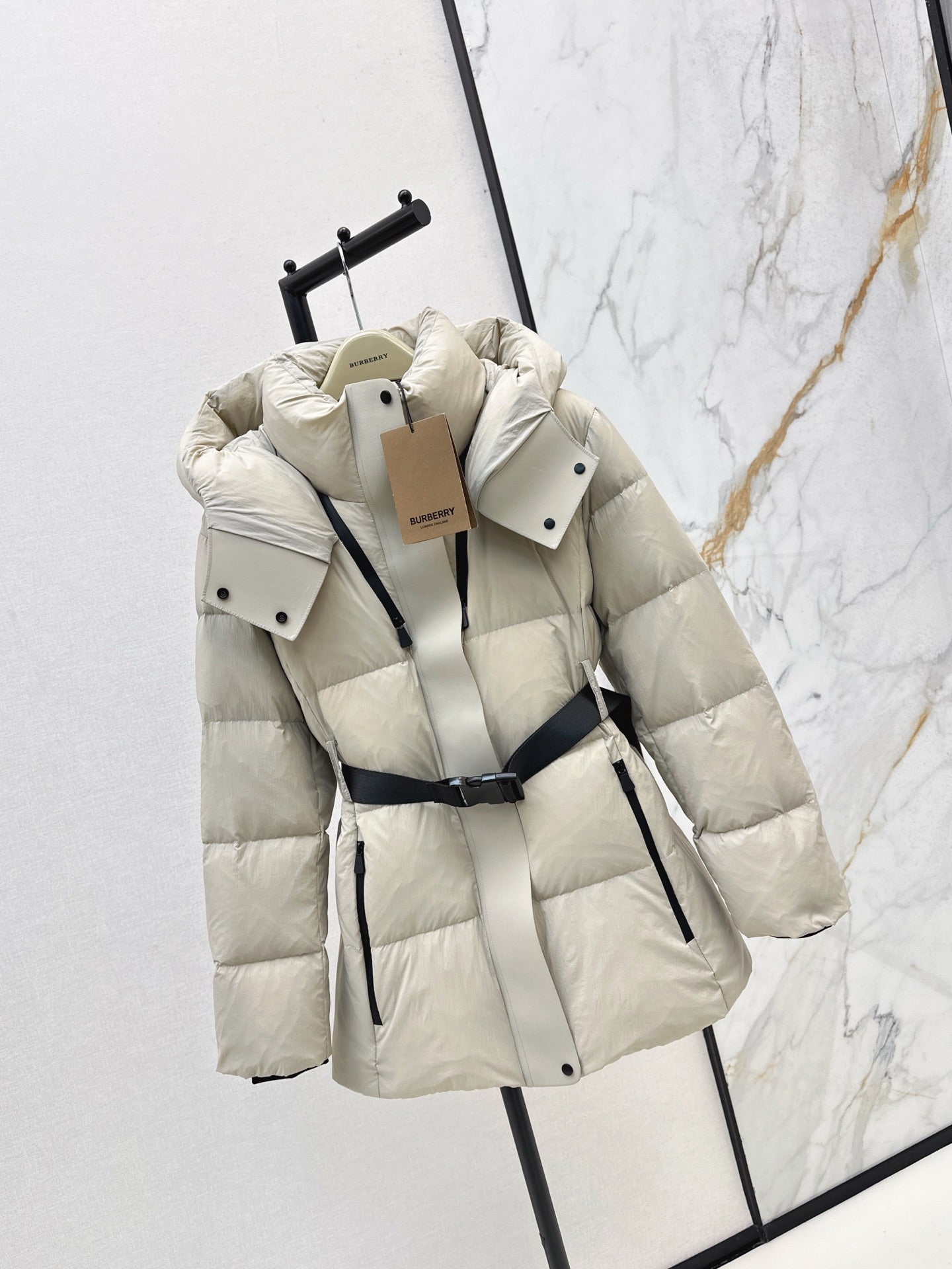 Bur NEW hooded down jacket