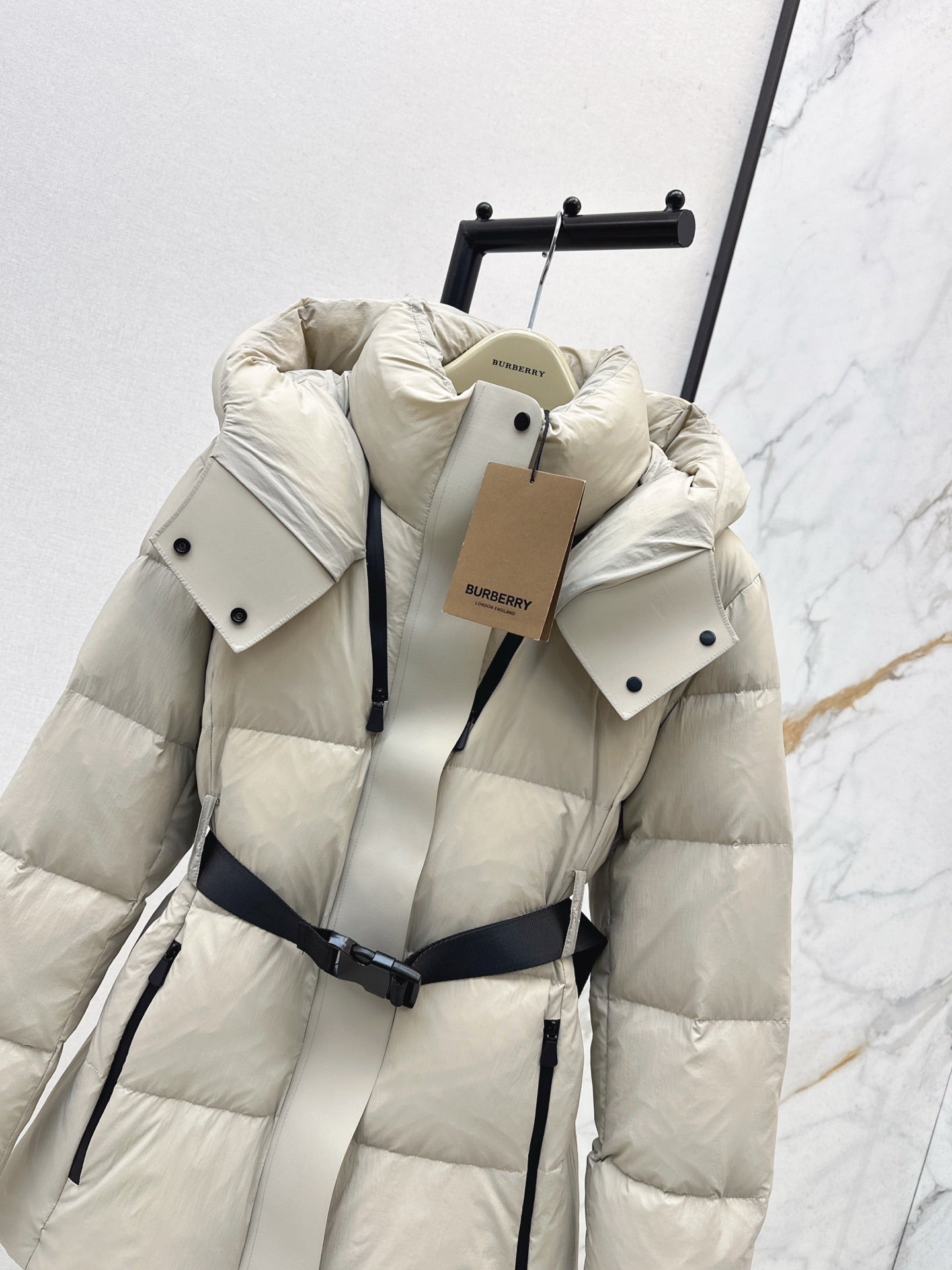 Bur NEW hooded down jacket