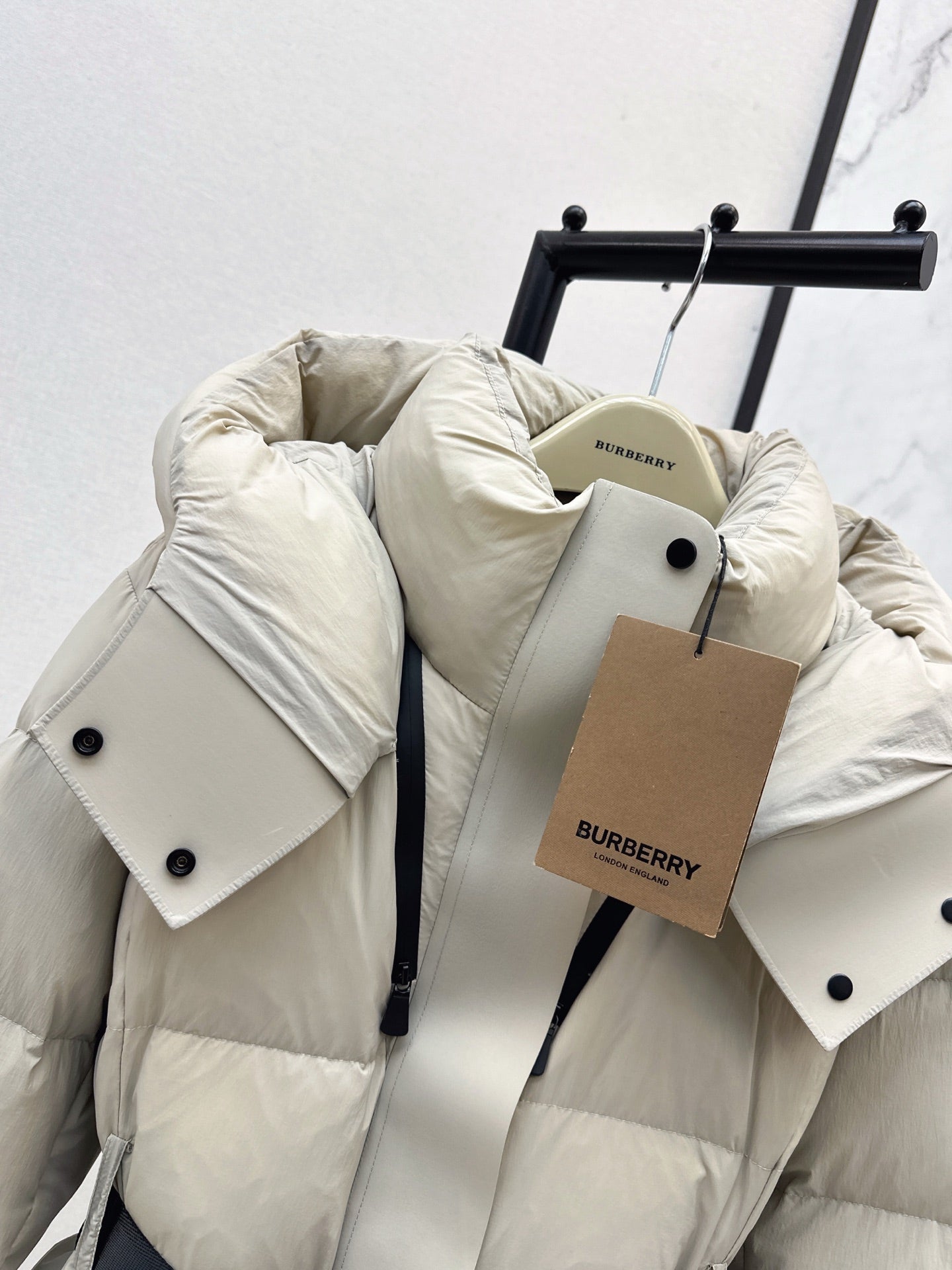 Bur NEW hooded down jacket
