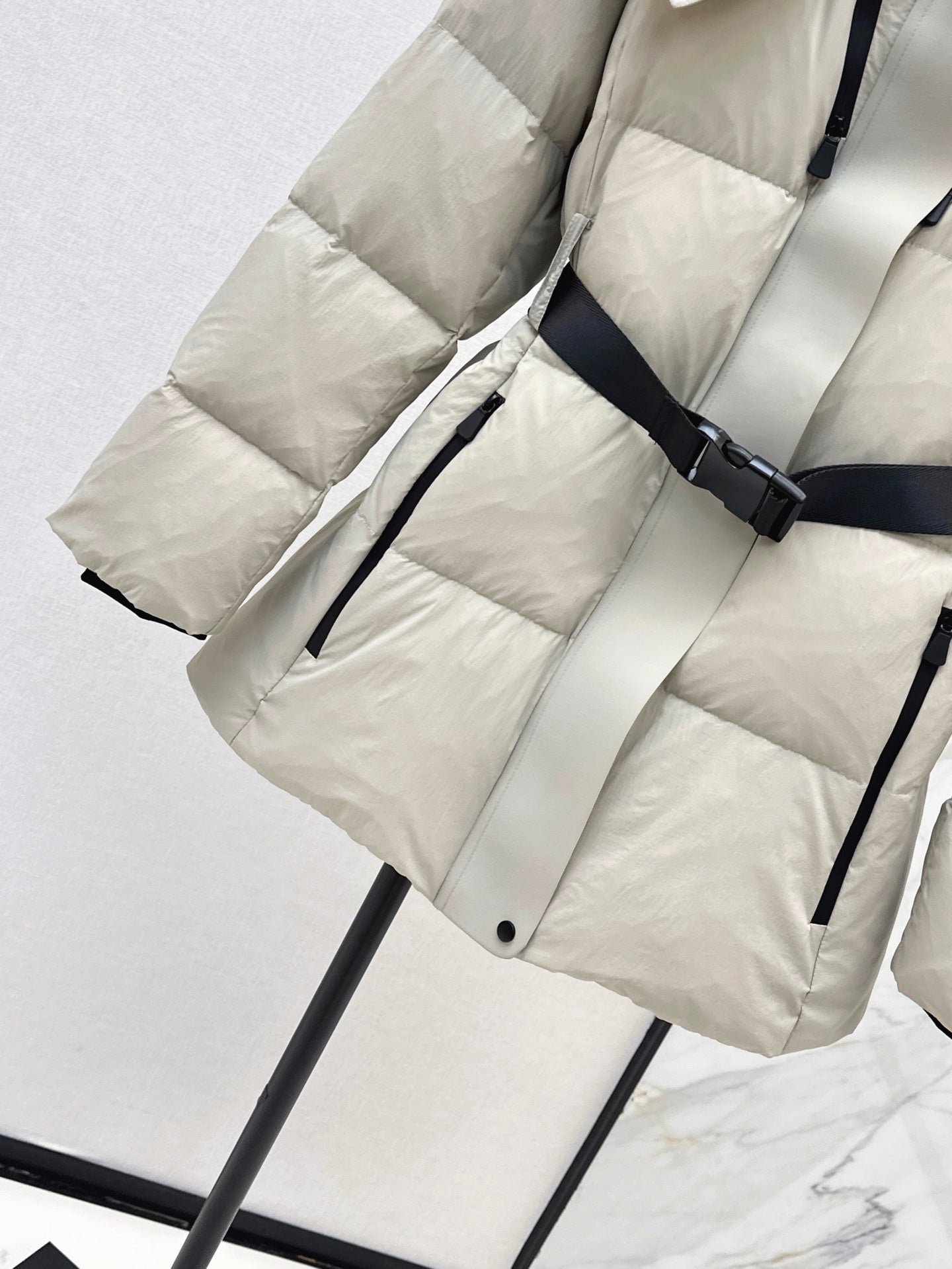 Bur NEW hooded down jacket