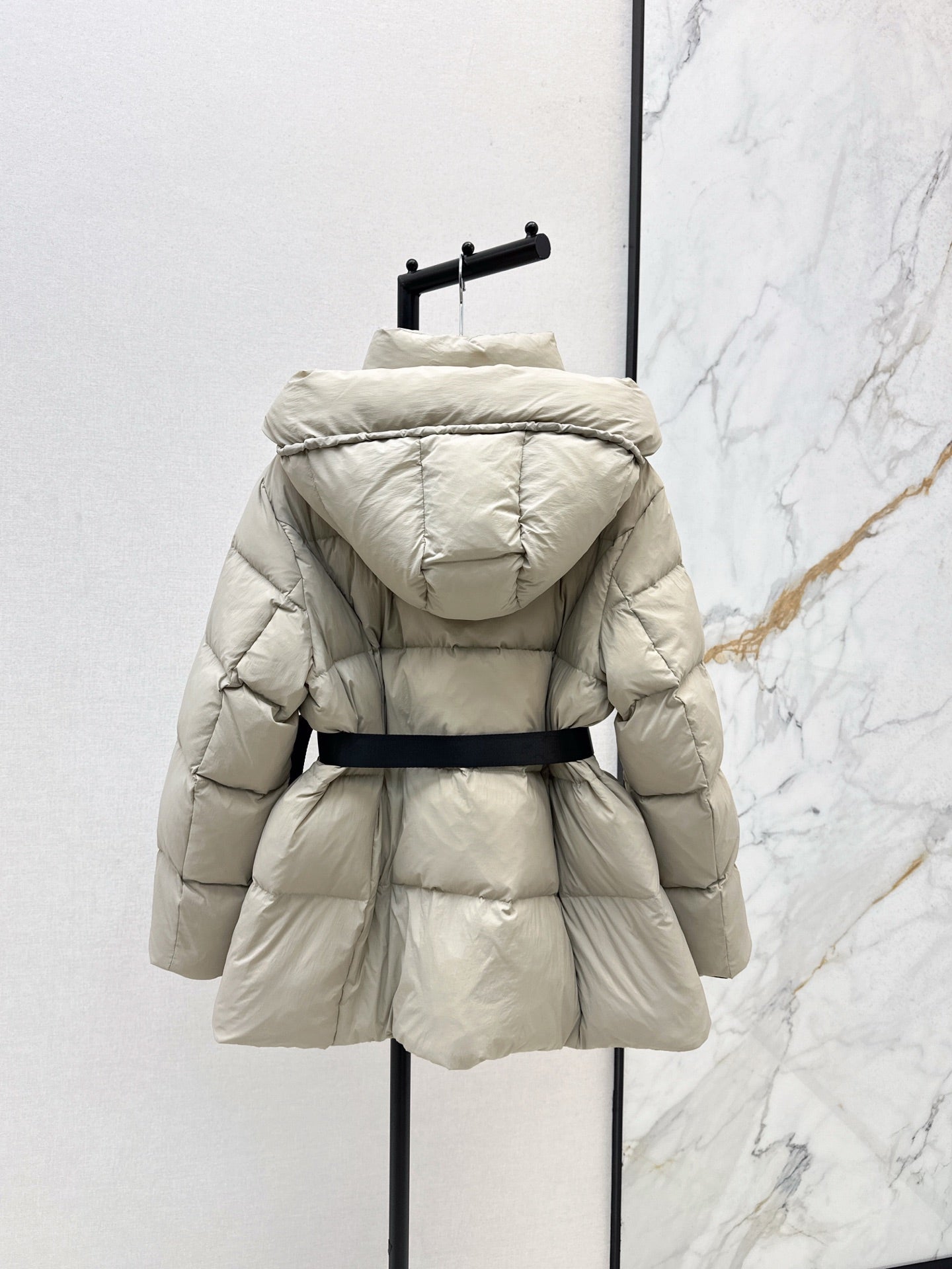 Bur NEW hooded down jacket