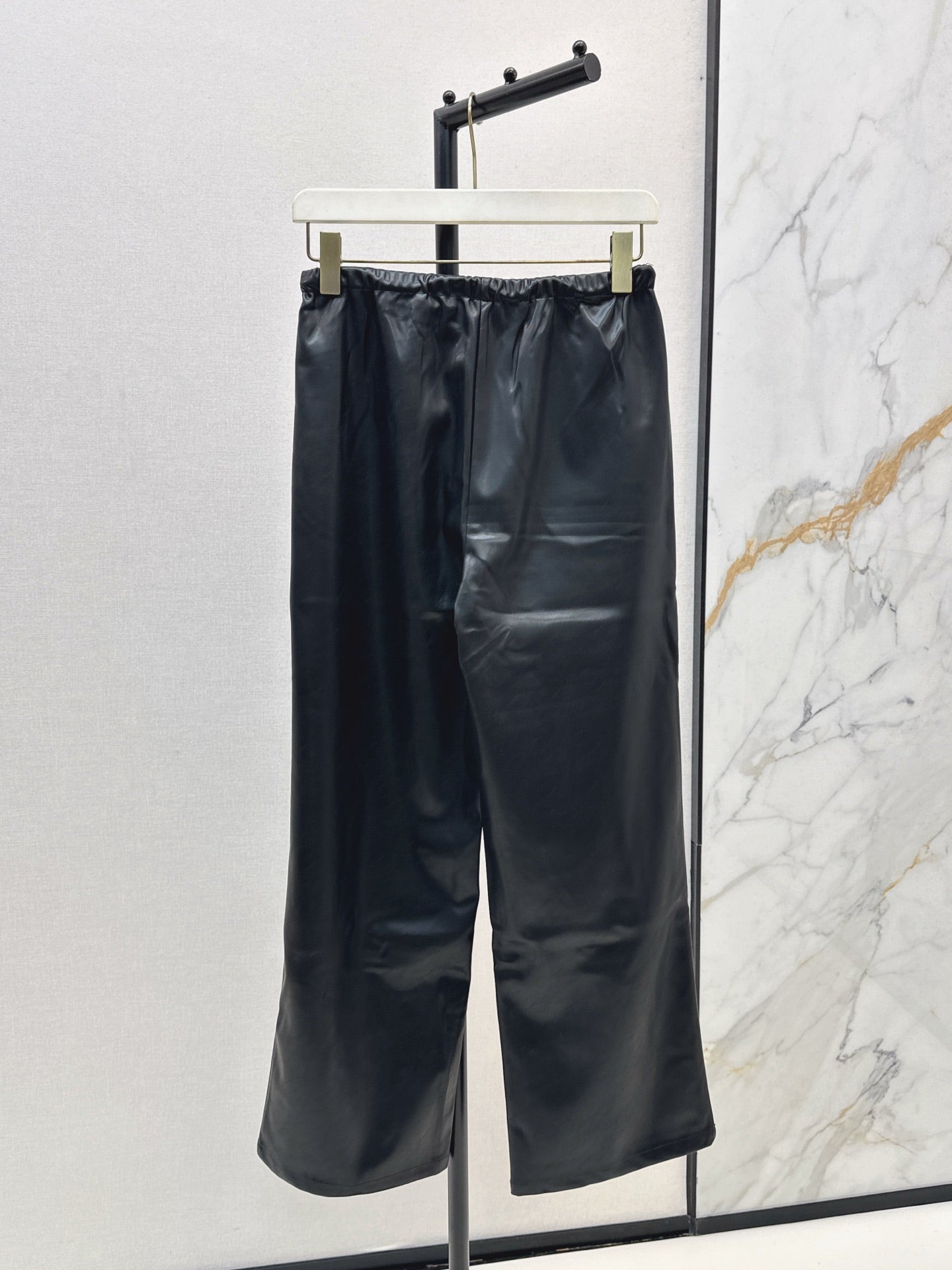 Loe NEW pu pants