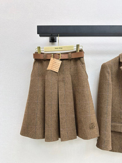 Miu NEW Pleated skirt