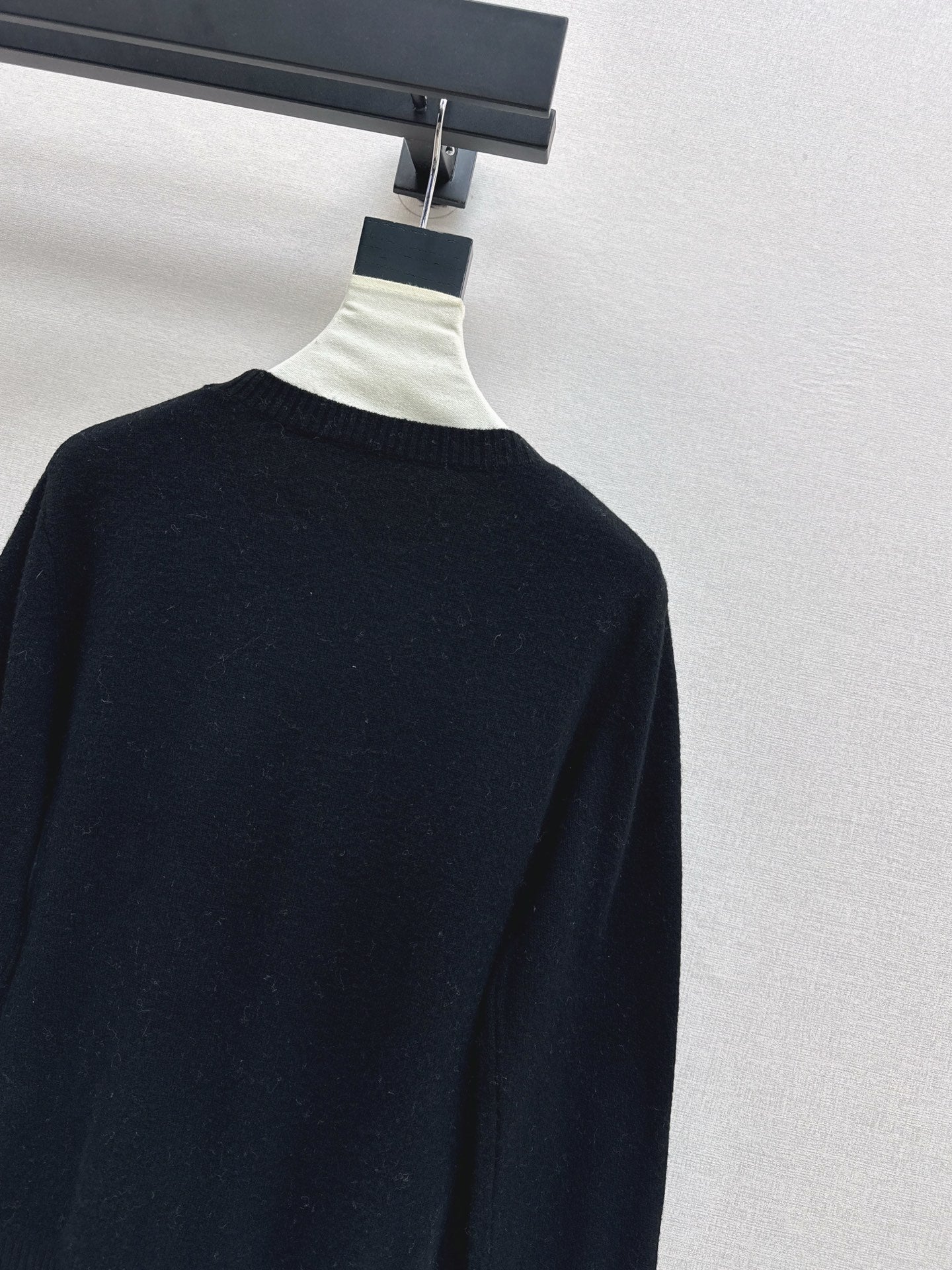 CD NEW embroidered logo sweater