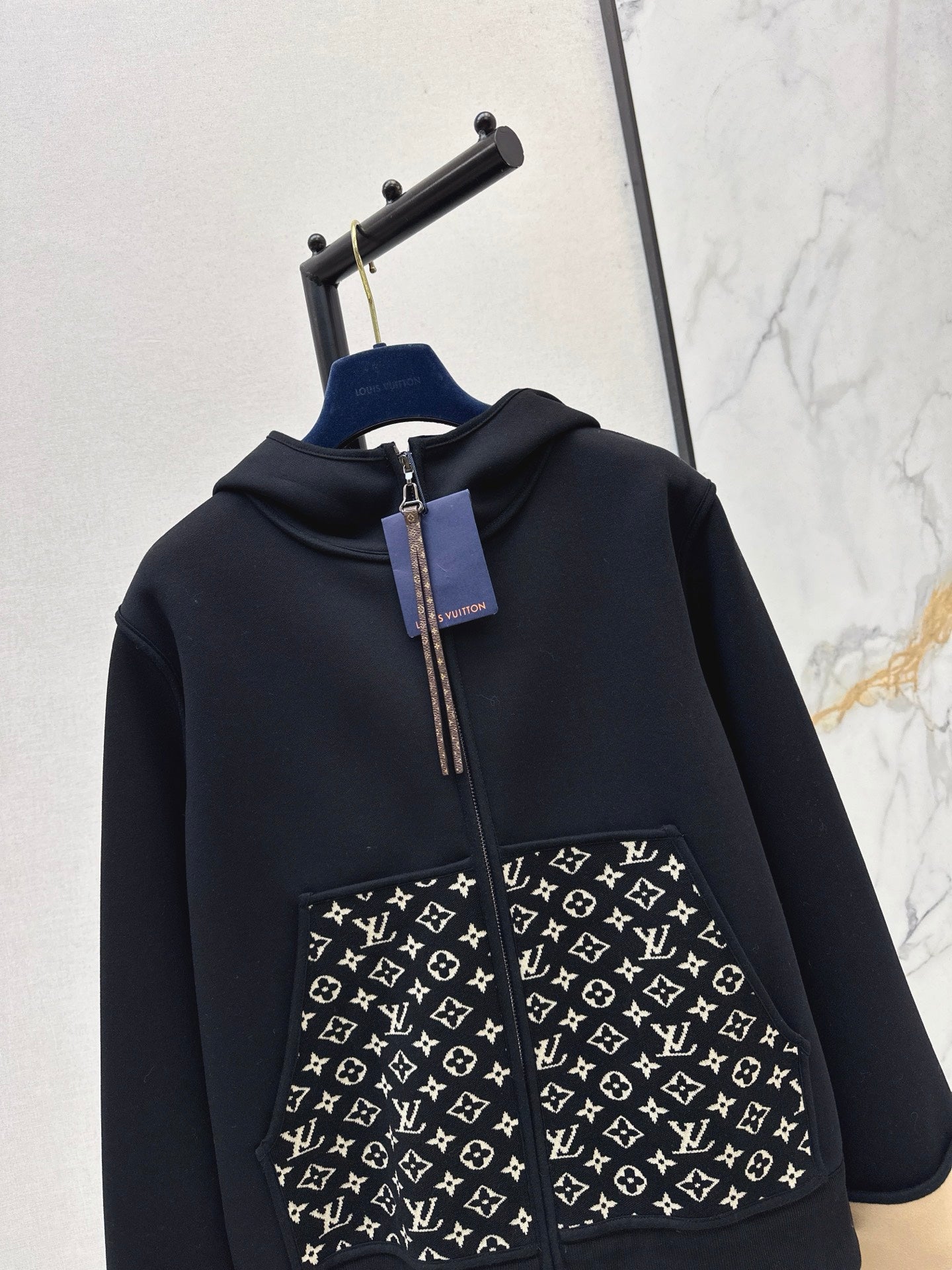 Louis NEW Hooded zip-up jacket