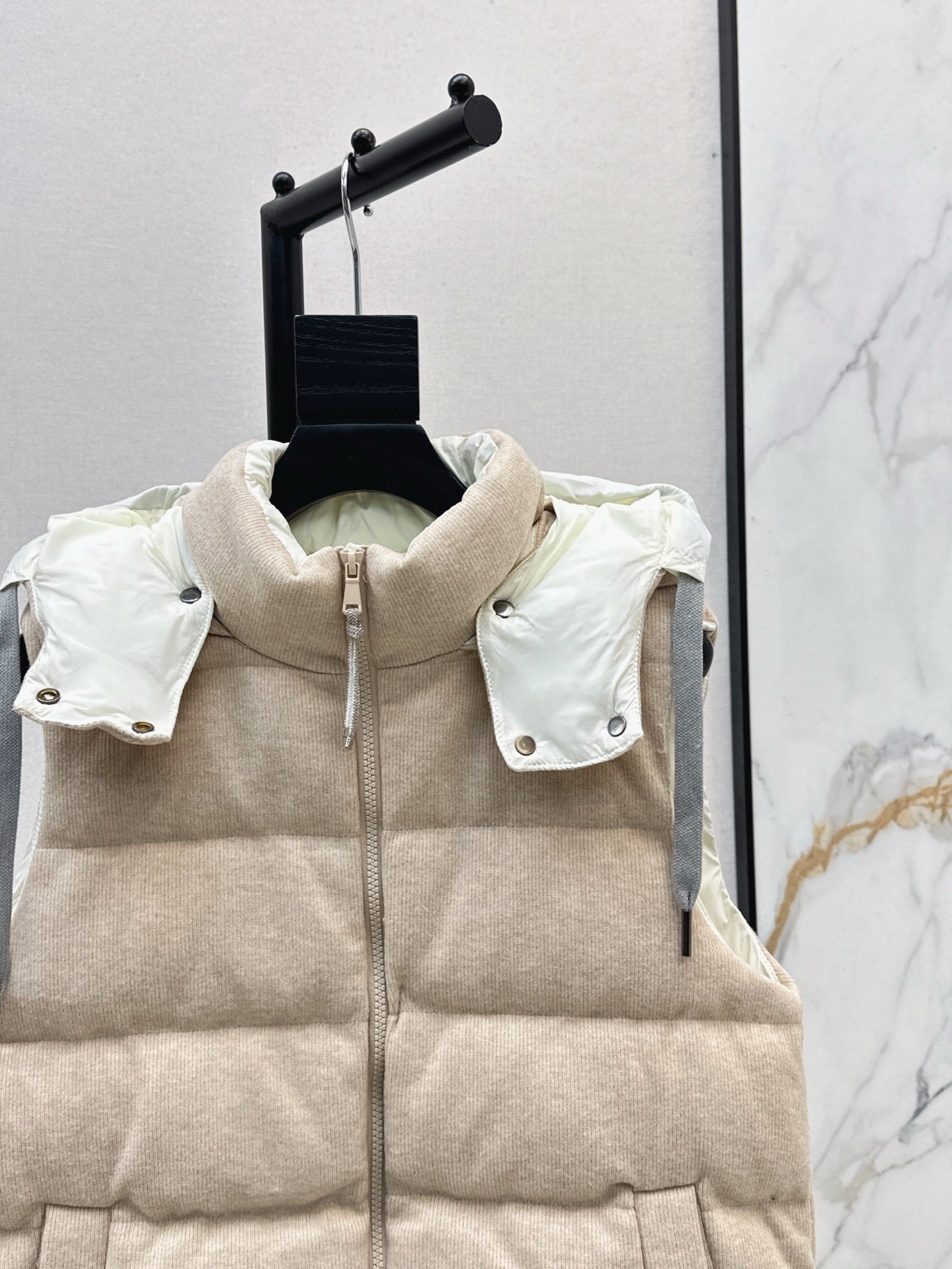 Brun NEW down vest