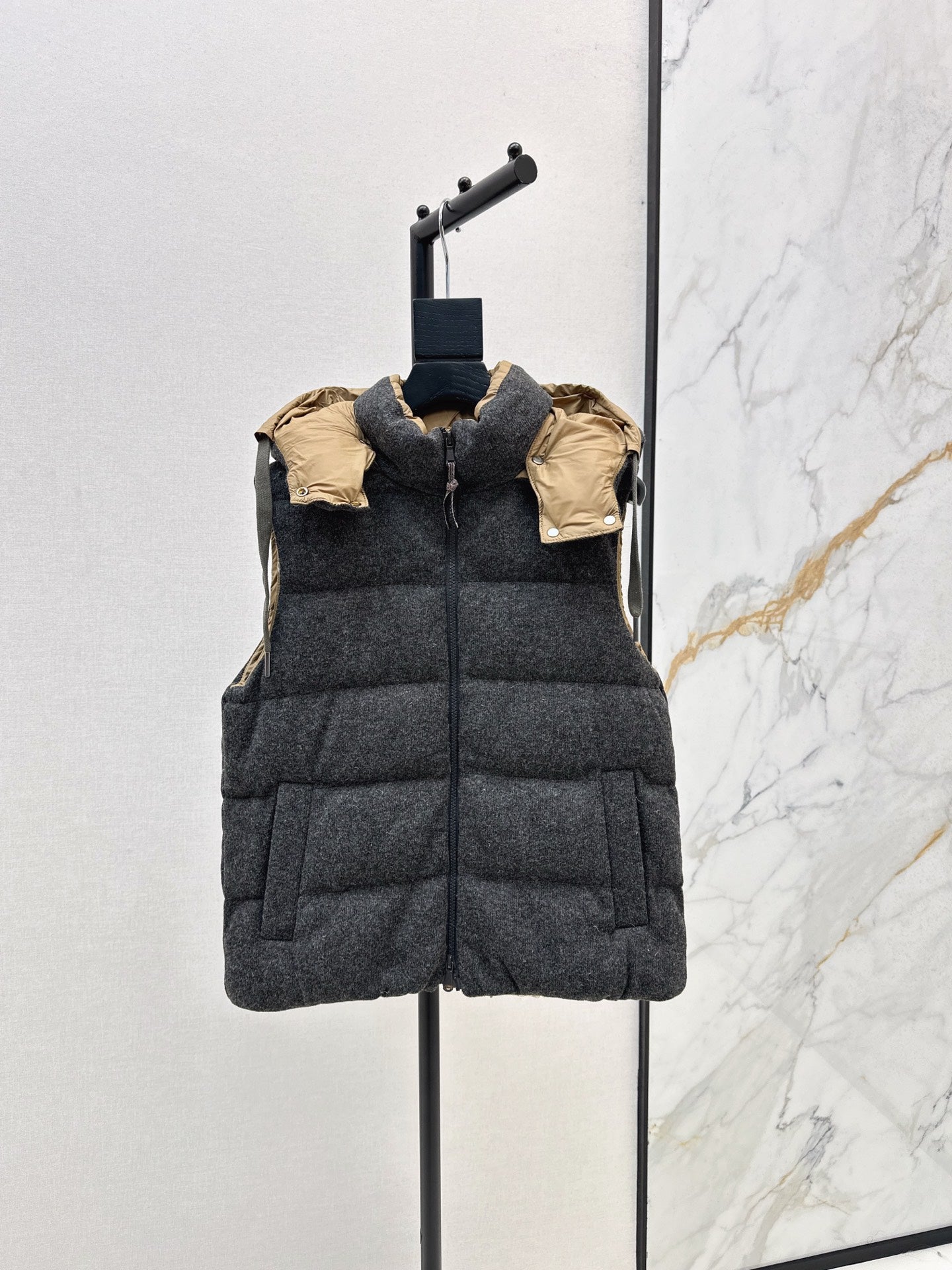 Brun NEW down vest