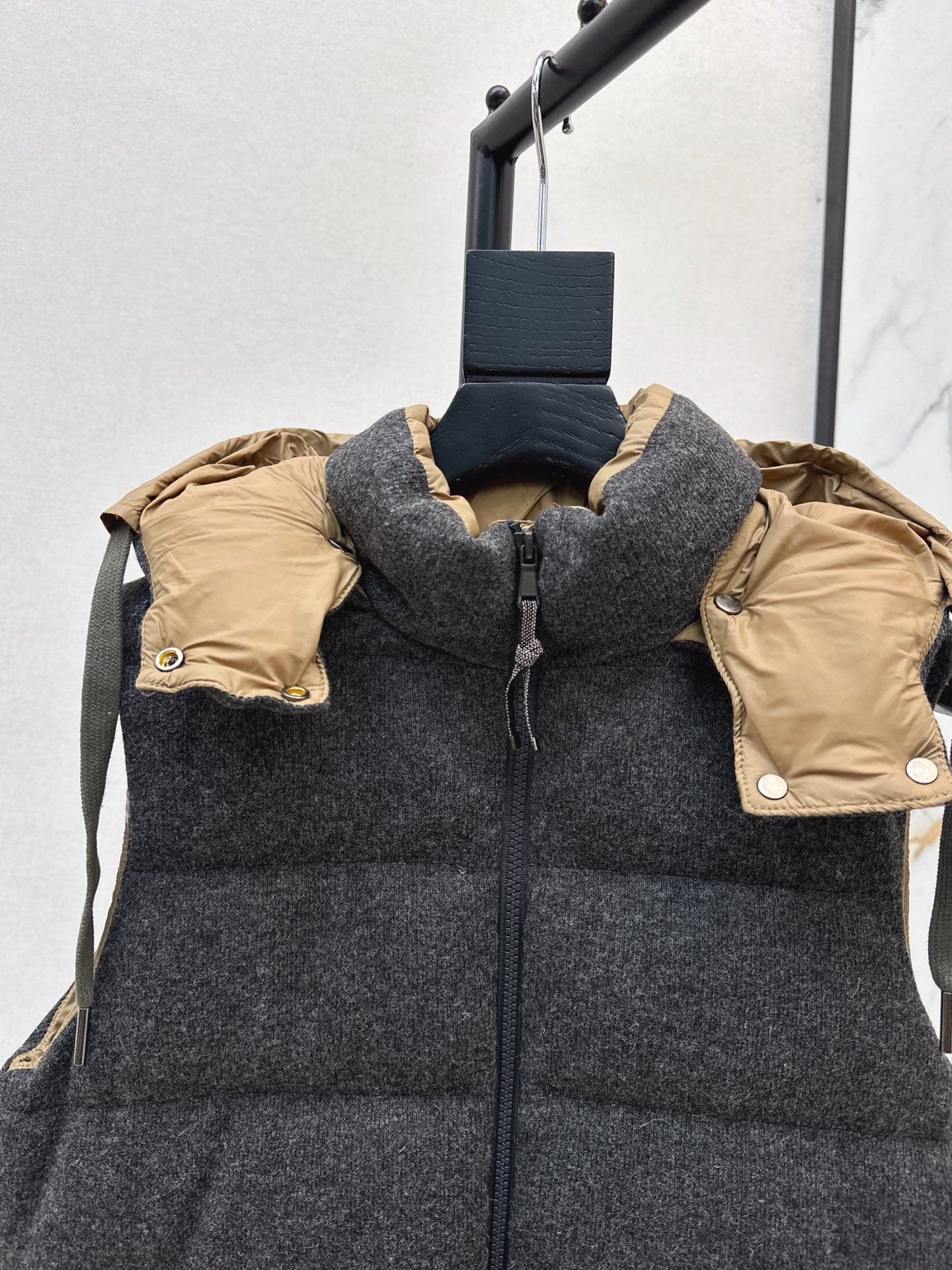 Brun NEW down vest