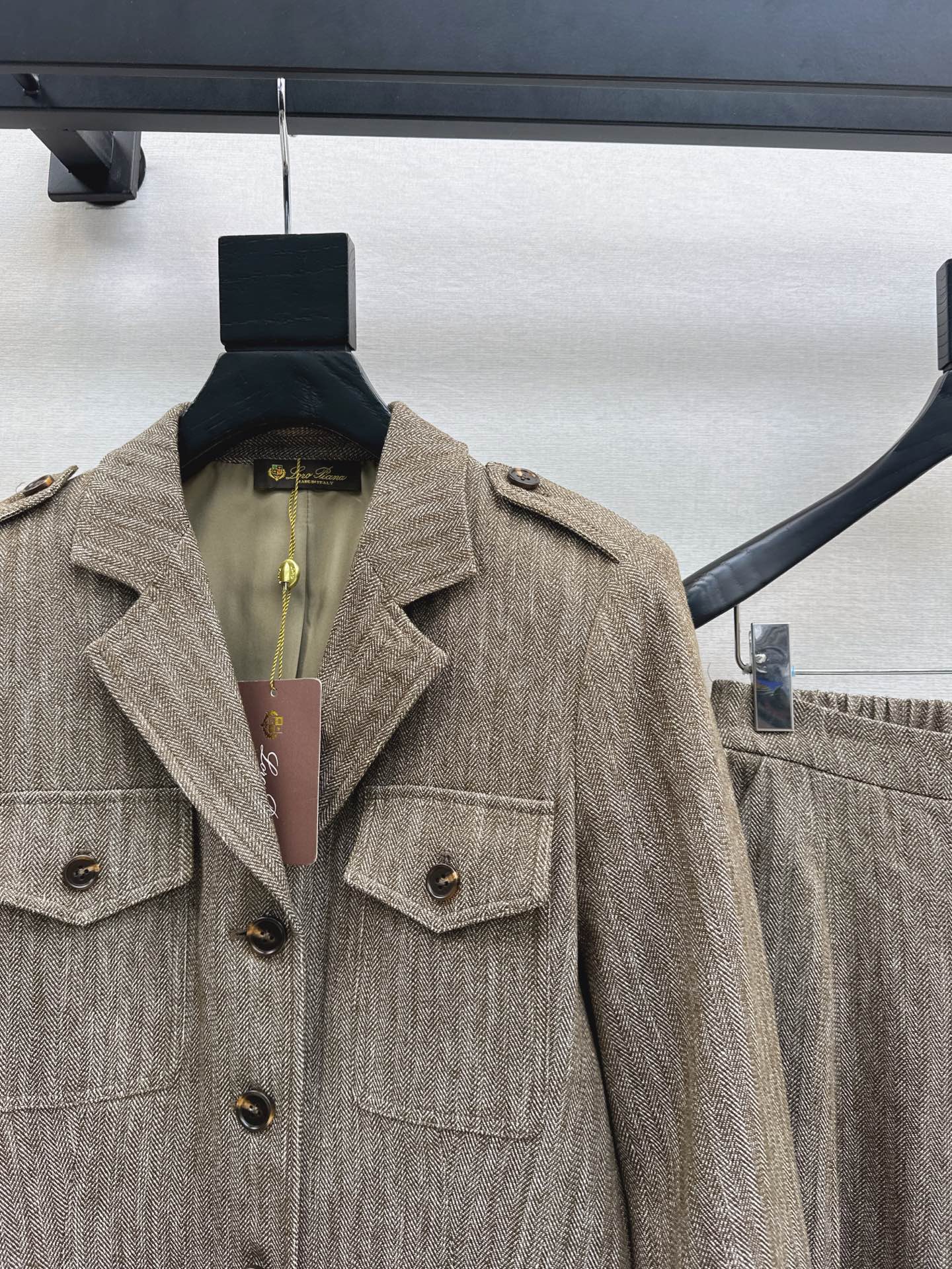 Loe NEW Linen suit