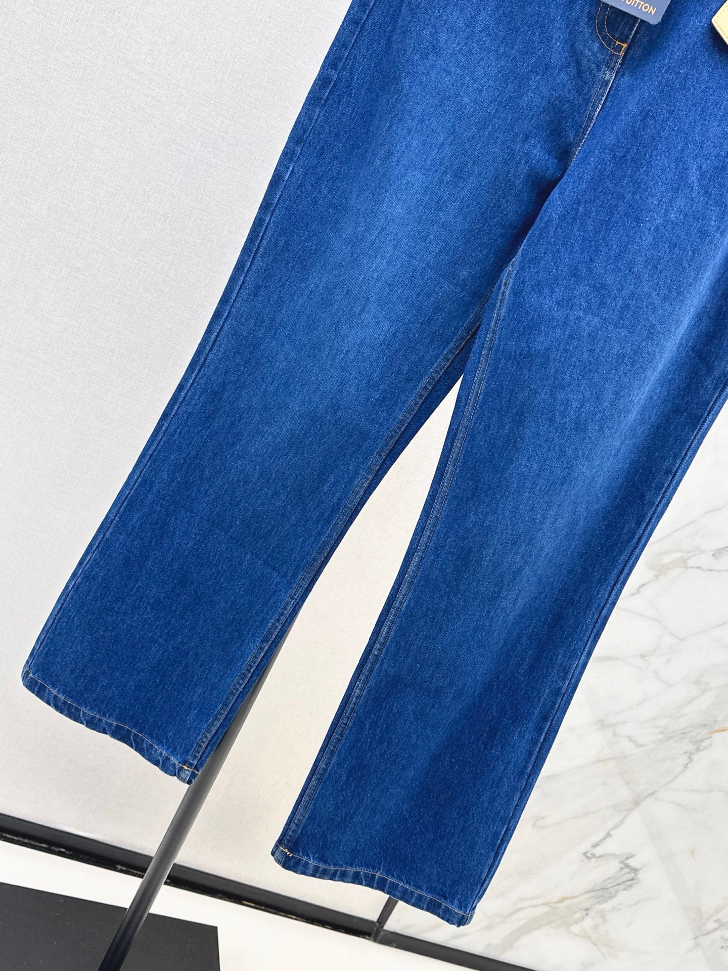 Louis NEW Straight-leg jeans