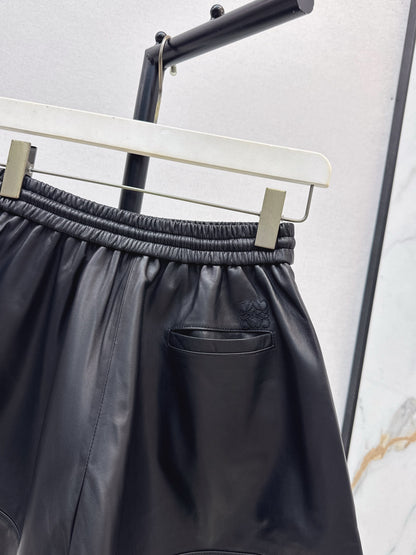 Loe NEW Sheepskin shorts