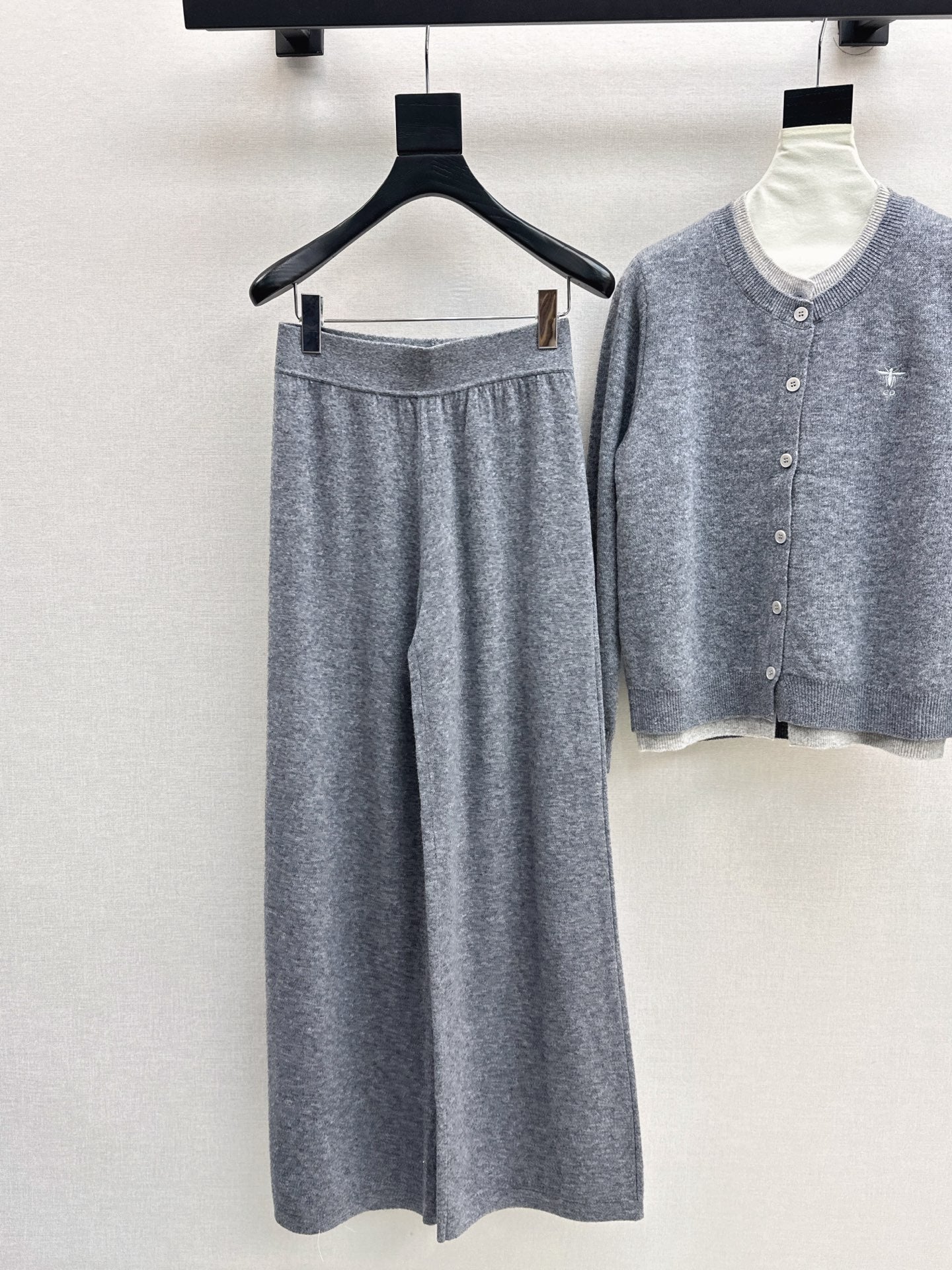 CD NEW Knitted set