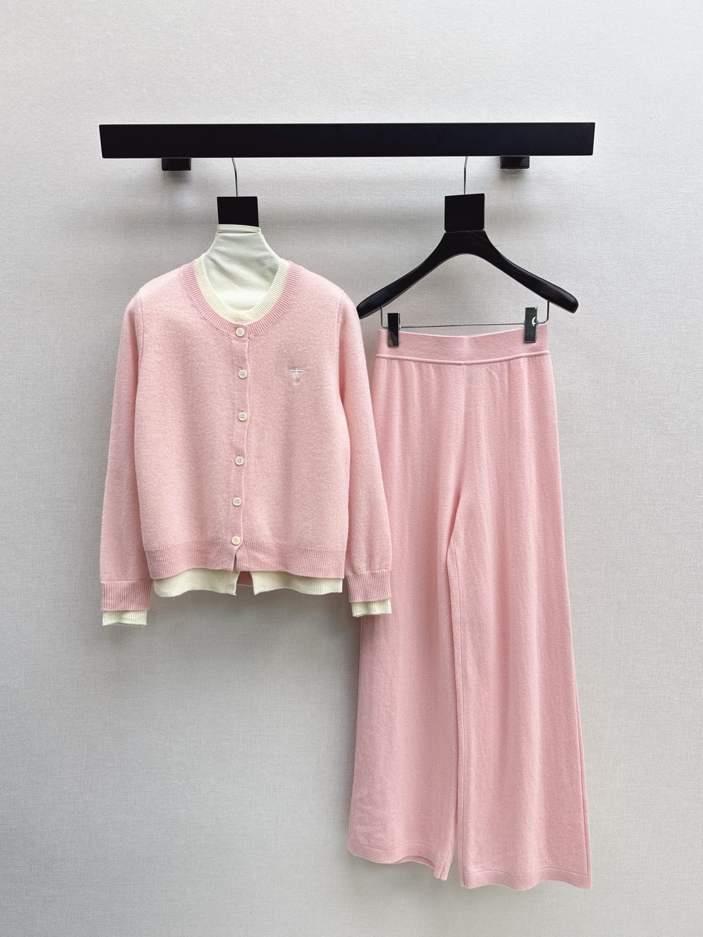 CD NEW Knitted set