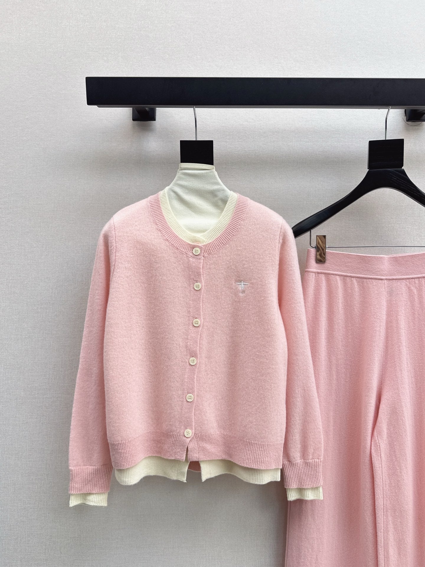 CD NEW Knitted set
