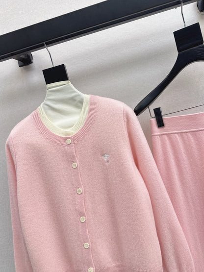 CD NEW Knitted set