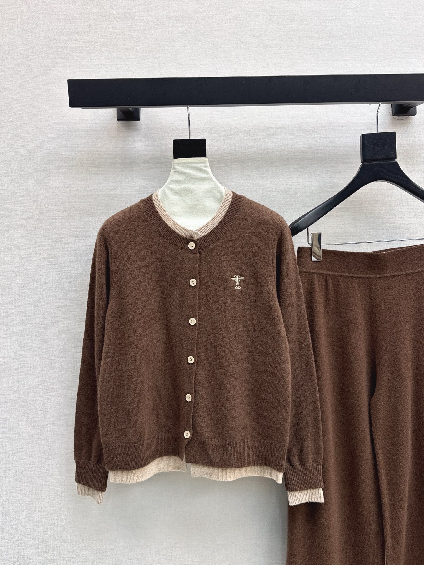 CD NEW Knitted set