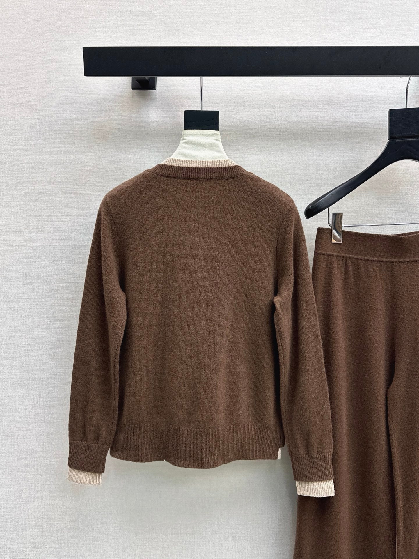 CD NEW Knitted set