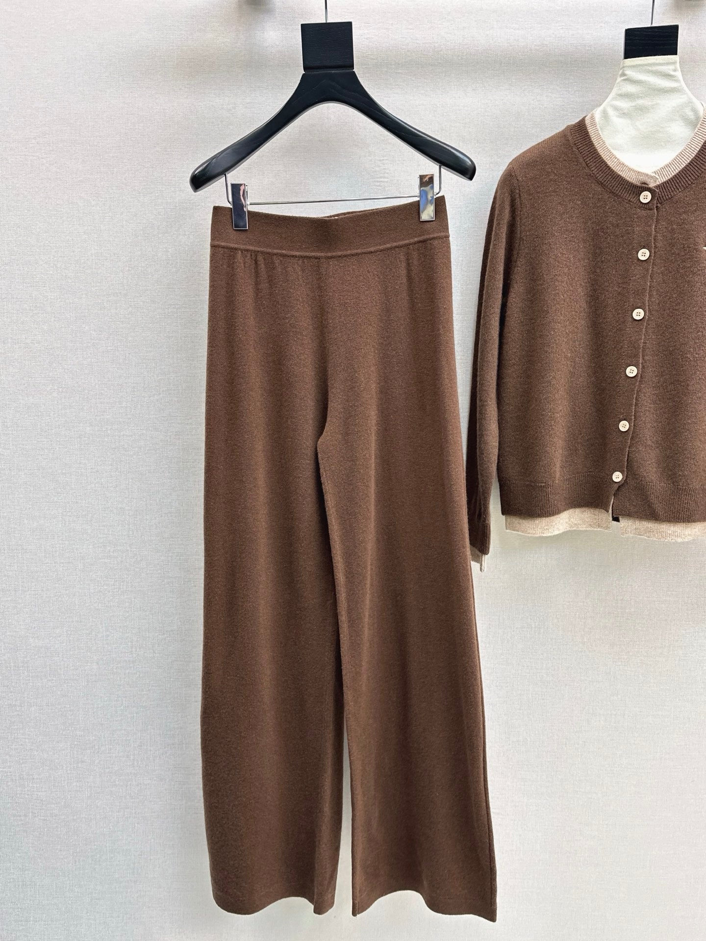 CD NEW Knitted set
