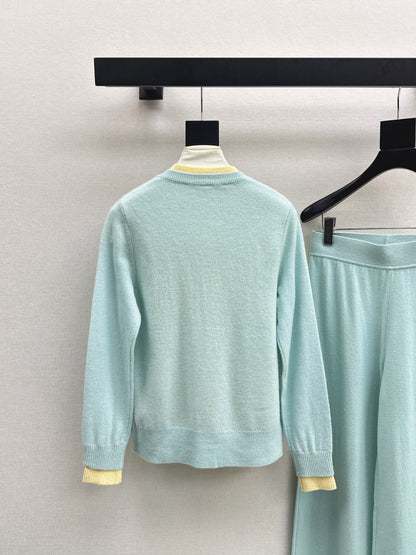 CD NEW Knitted set