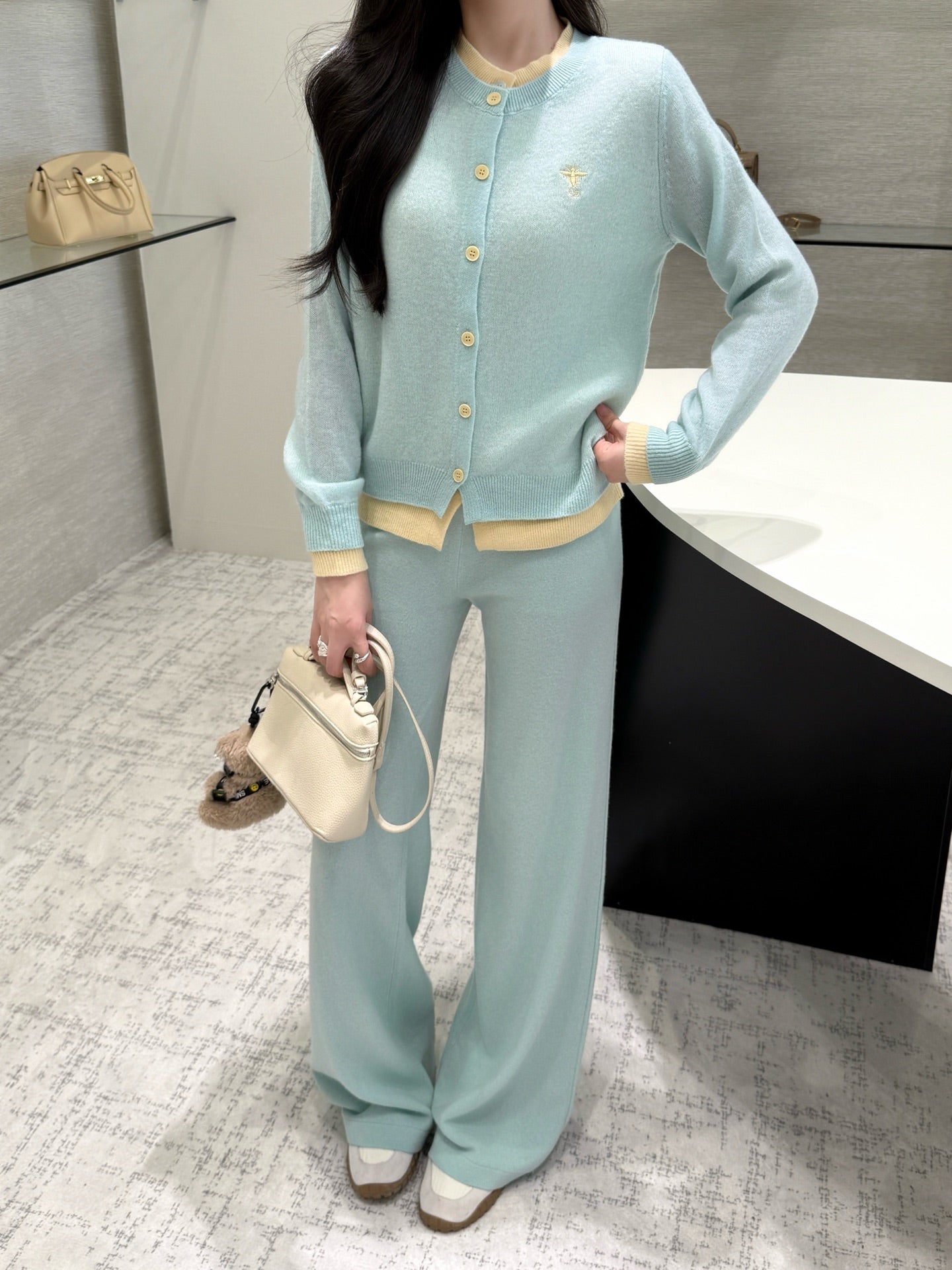 CD NEW Knitted set